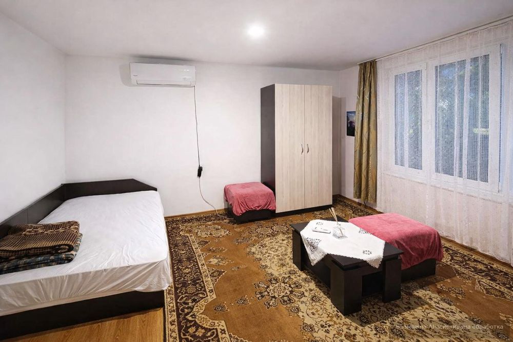Дава се под наем Етаж от къща в София, Зона Б-5 - 32 кв.м за 418.71 € - Снимка #1