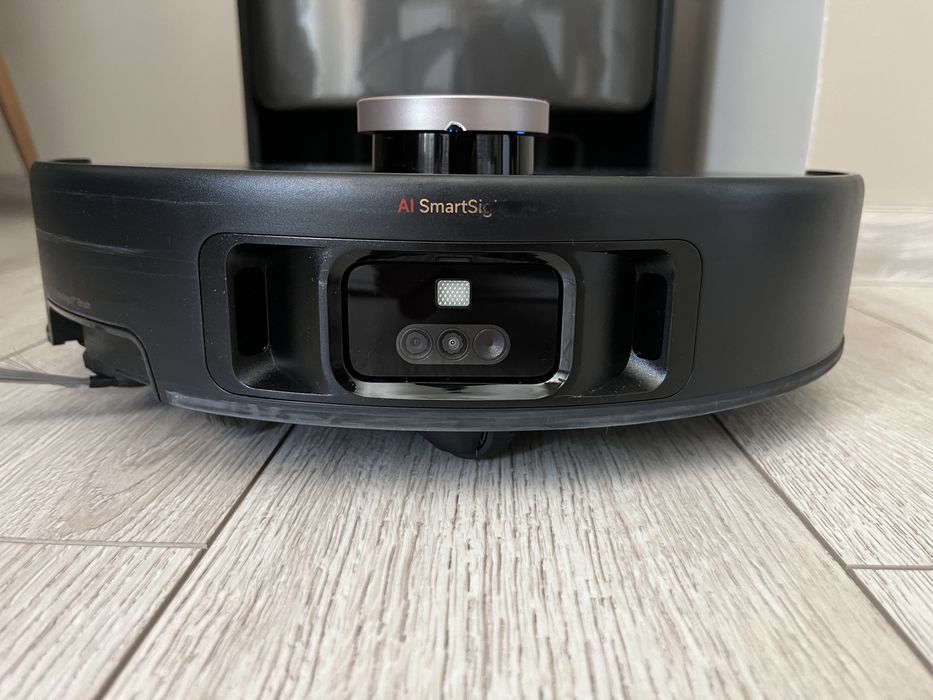 Продавам прахосмукачка робот MOVA V50 ultra complete