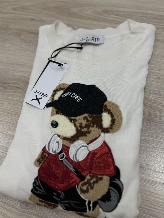 Продам кофту белую