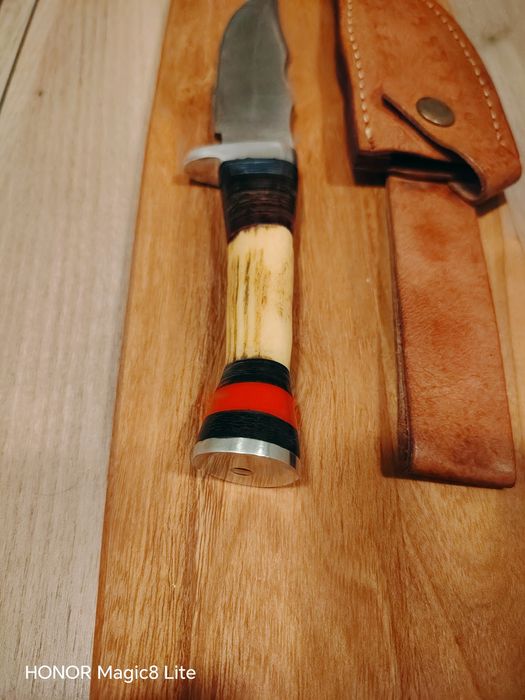 Нож от дамаска стомана