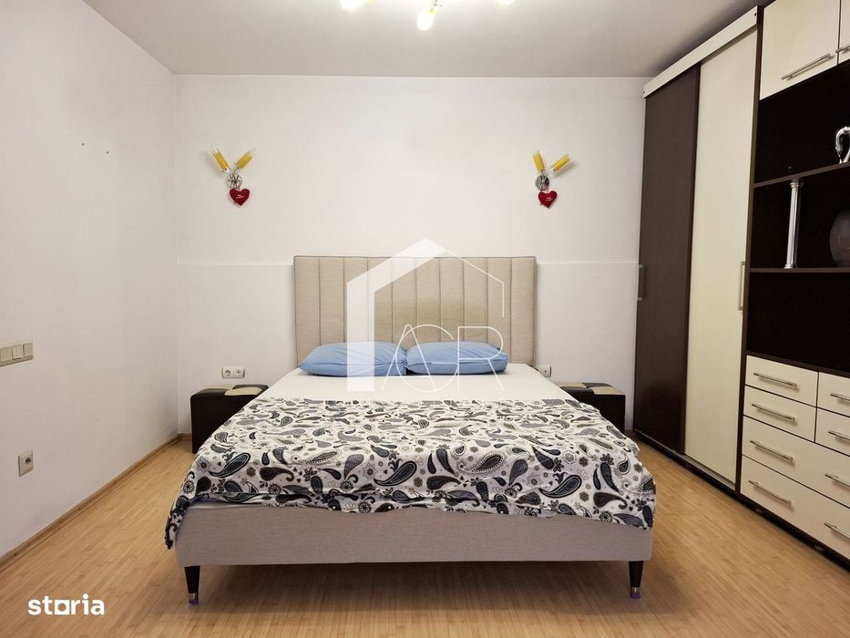 Casa P+M, cu 5 camere, zona Central