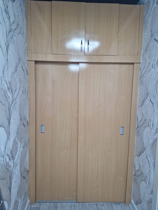 Продаётся шкаф стенный