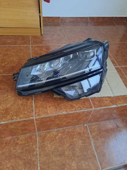Far stanga Skoda Karoq full led original Europa cod 57B941015F