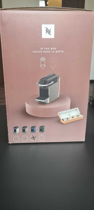 Кафе машина Nespresso Pixie D62 EU (чисто нова) + 200 капсули Nespresso