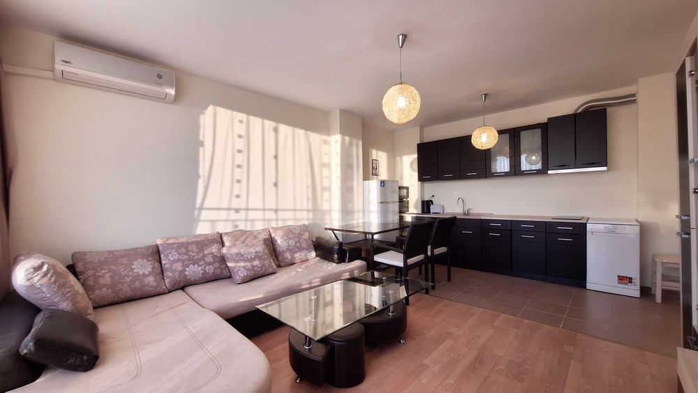 Дава се под наем Двустаен апартамент в к.к. Слънчев бряг - 63 кв.м за 350 € - Снимка #2