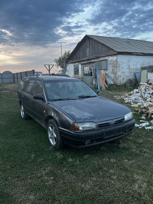 Nissan Primera 1992
