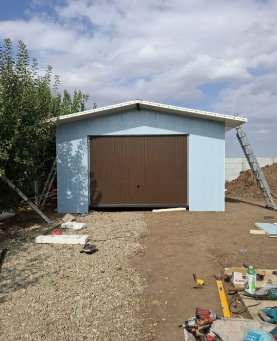 Construim case modulare, garaje auto și containere de tip birou din st