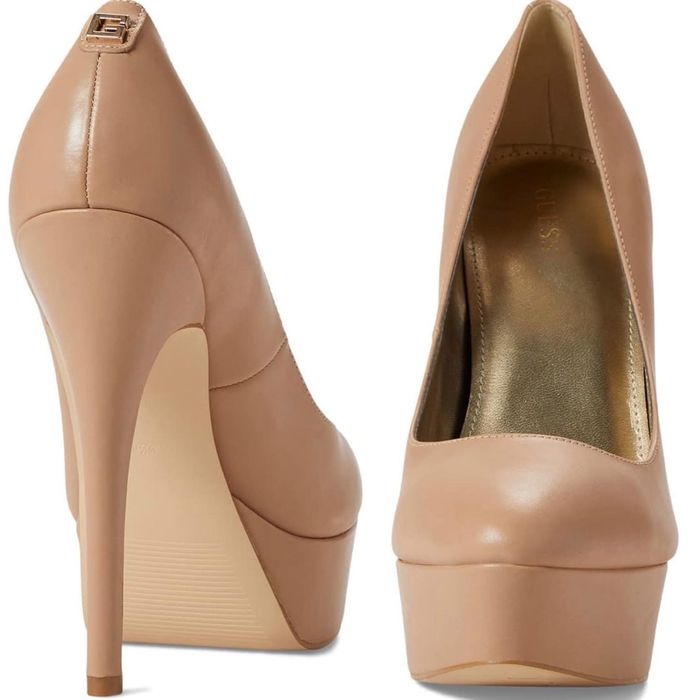 Бежови токчета на платформа Guess