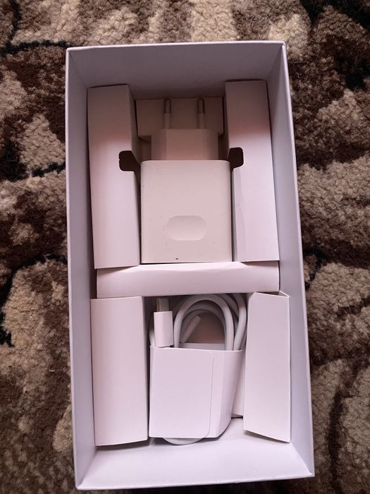 Хуавей нова 12i.