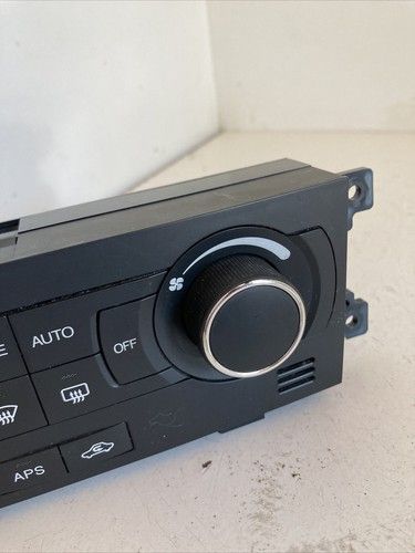 Управляващ блок за климатик за Chevrolet Captiva 2.0 Vcdi (2010) 20910836