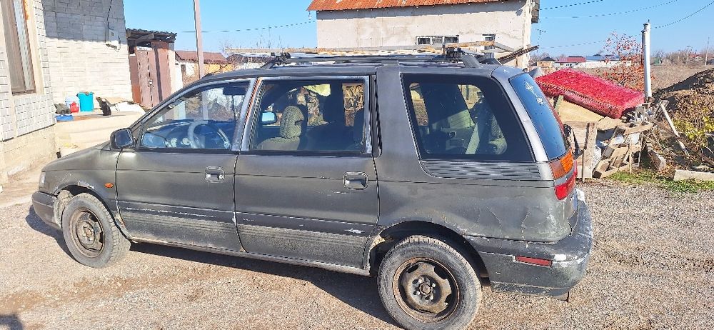 Митсубиси Спейс Вагон