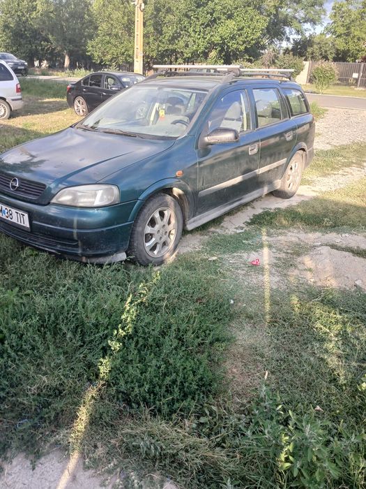 masina de vinzara opel astra