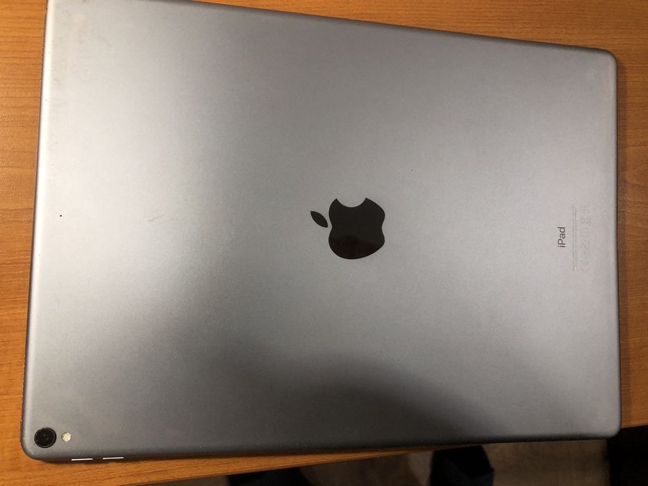 Ipad Pro A1670 за части