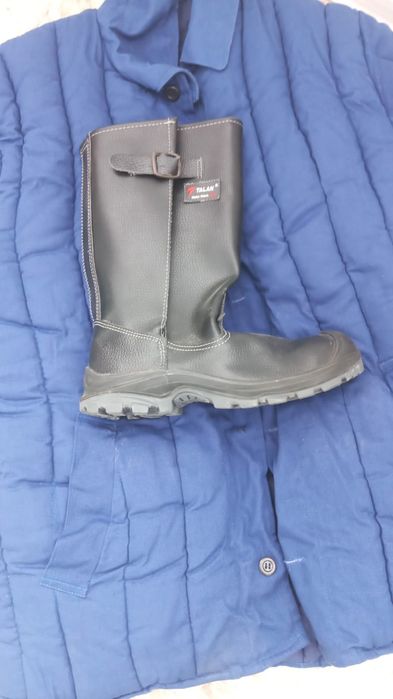 Продам спецодежду