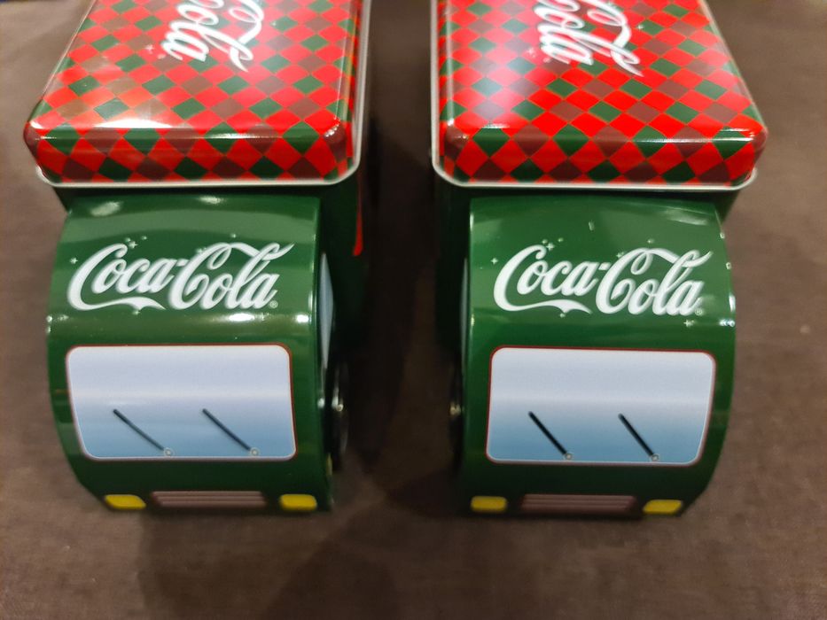 Coca Cola метални камиони 2 броя