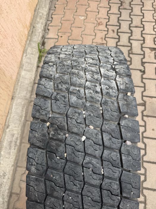 Продам грузовые шины