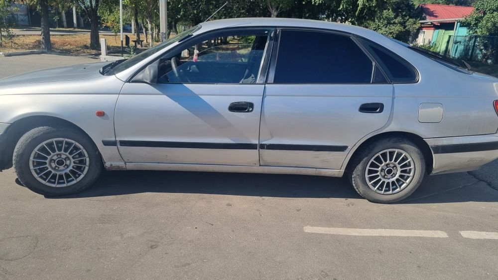 Продам Toyota carina e