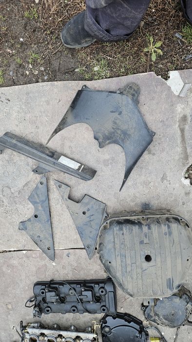 Piese gsx r 600 K1 k2 k3