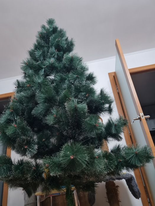 Продам Ёлку в отличном состоянии