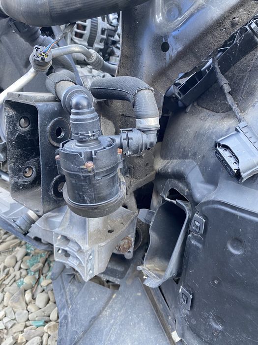 Pompă  auxiliară recirculare apă BMW G11 3.0 D