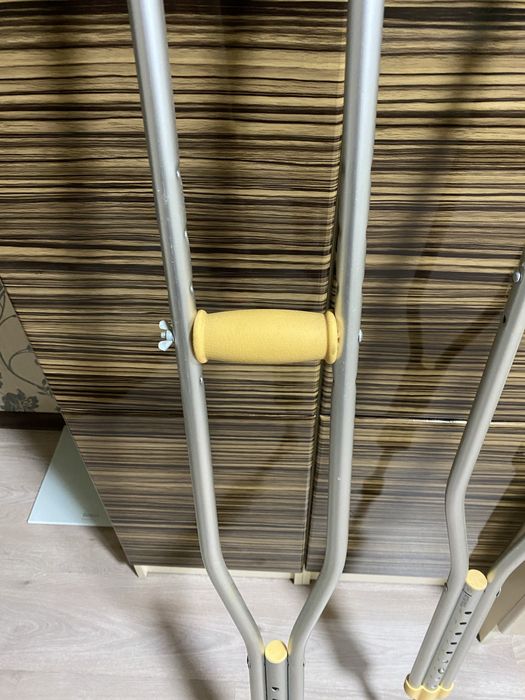 Отдам даром костыли