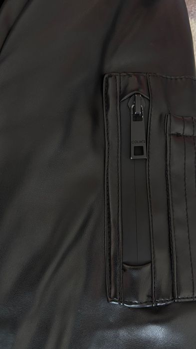 Продавам мъжко яке Colin's