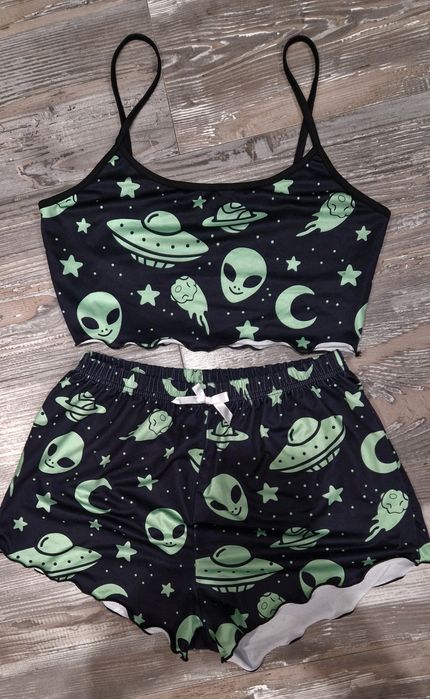 Пижами 6 евро бр.