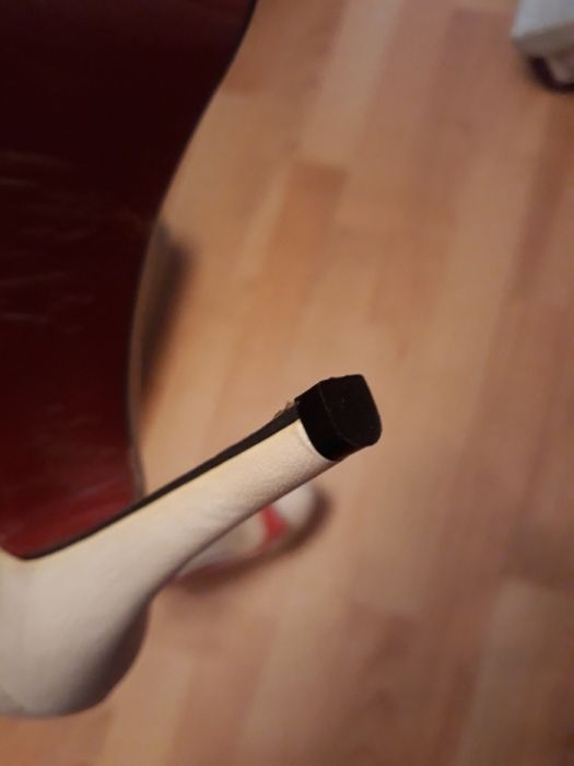 Продам стильные туфли