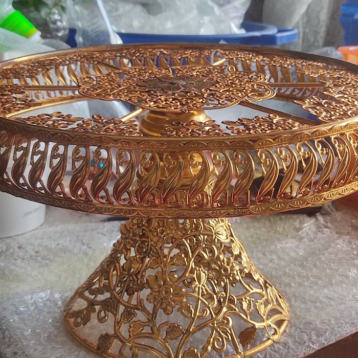 Продам  тортницу