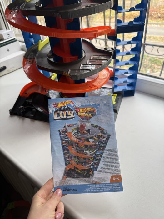 Трек Hot Wheels б/у, в отличном состоянии