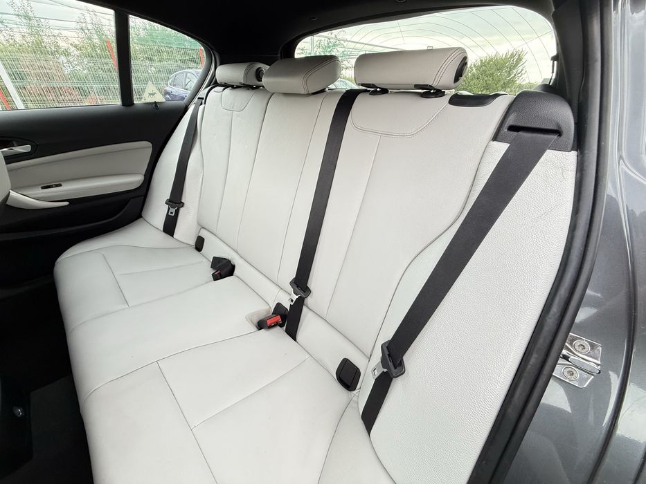 BMW Seria 1 120d Urban Line, 2.0 Diesel 184cp Euro5, Cutie automata, Trapa, Climatronic, Scaune incalzite, Led+Xenon,Import Germania,stare foarte buna