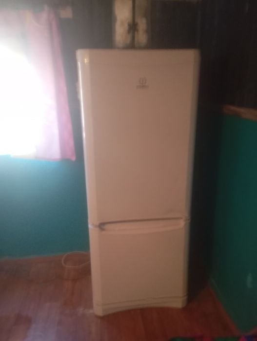 Холодильник и веса