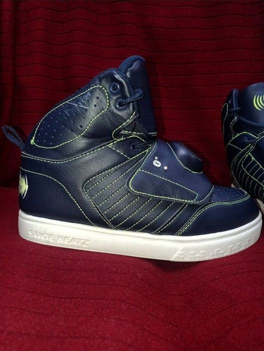 Из США , подростковая обувь, бренда BEATZ BOYS SHOES SZ4 BLUETOOTH