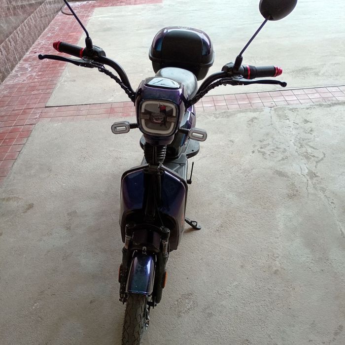 Skuter Sotiladi srochna