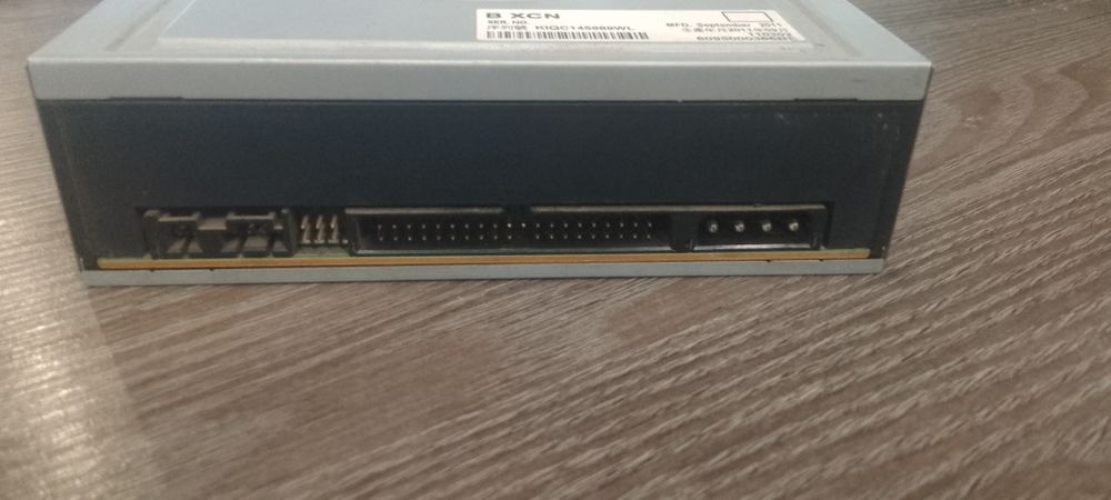 Дисковод компьютерный