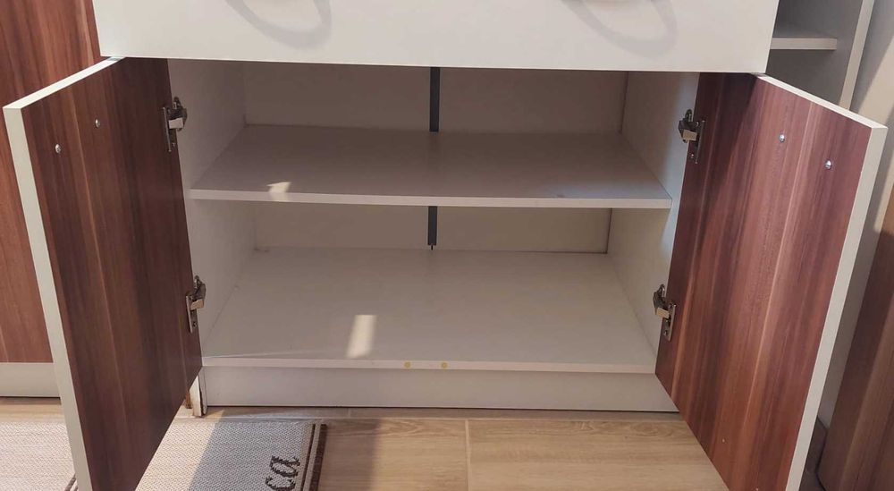 Vand mobila de bucatarie