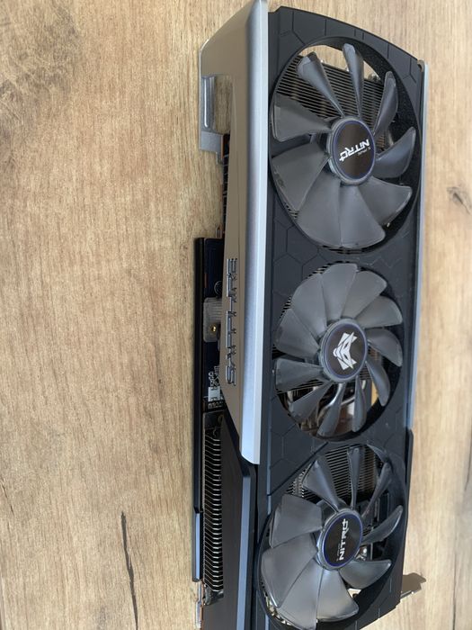 Placa video Sapphire RX  5700 XT Nitro+ Special Edition  8 GB