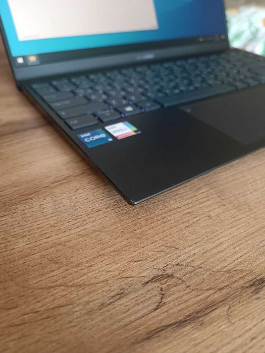 Ноутбук Asus Zenbook 14 UX425E