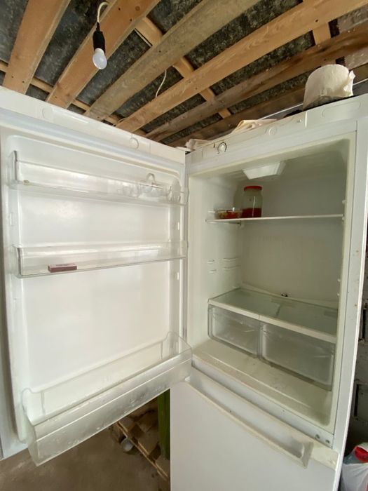 Продам холодильник