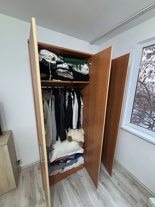 Dulap in 3 usi in stare buna