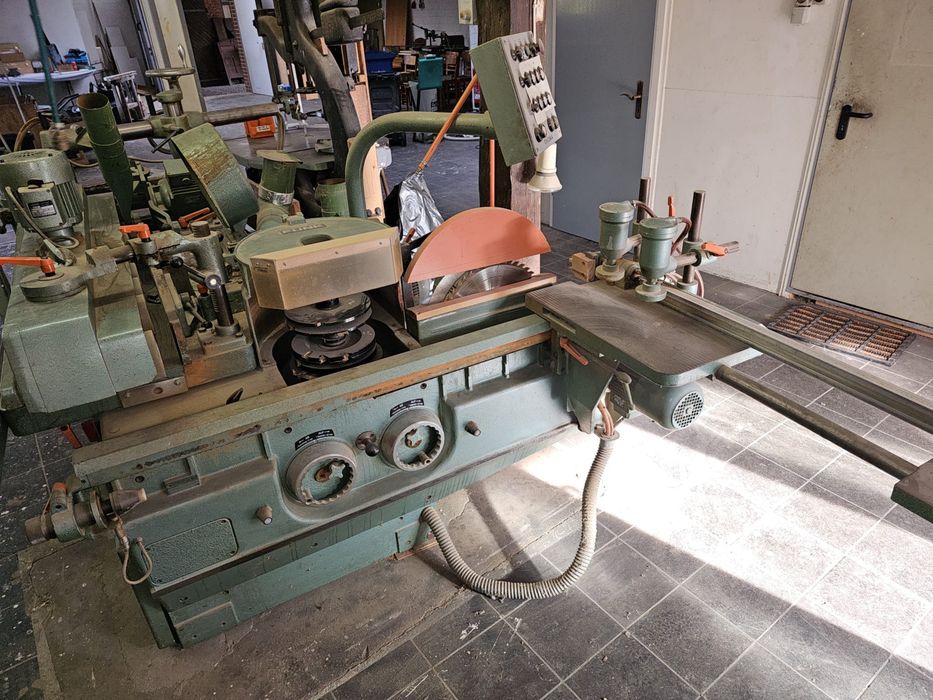 Freza usi si ferestre Okoma