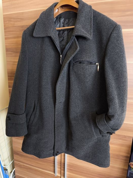 Palton cu lână, m. 54 + sacou catifea
XXL·Foarte bună