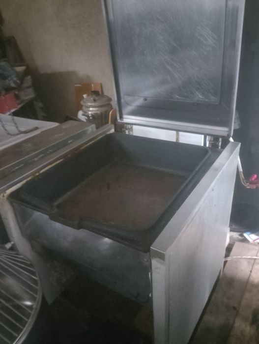 Продам морозильник