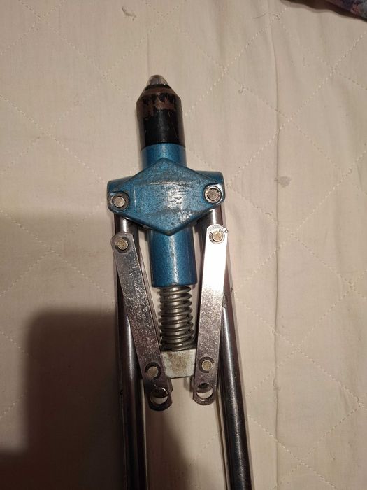 Лостова нитачка отлично състояние