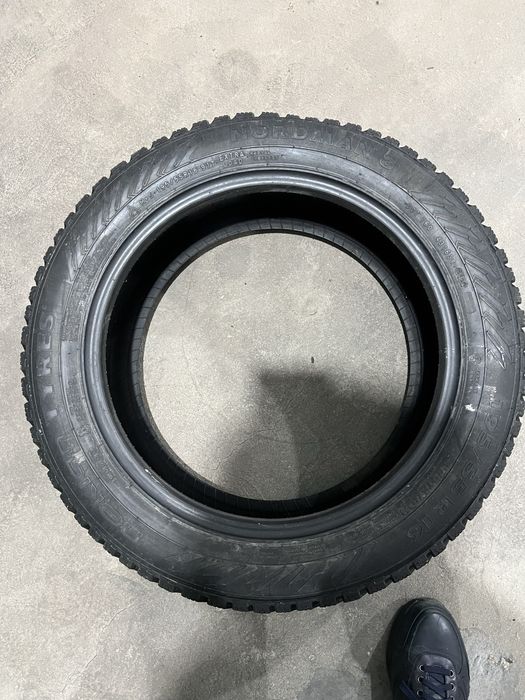 Продам шины зимние