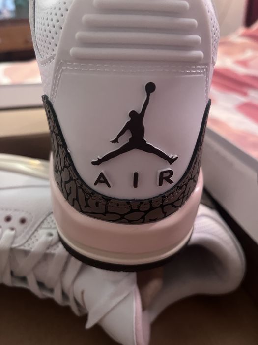 Air Jordan 3 Retro