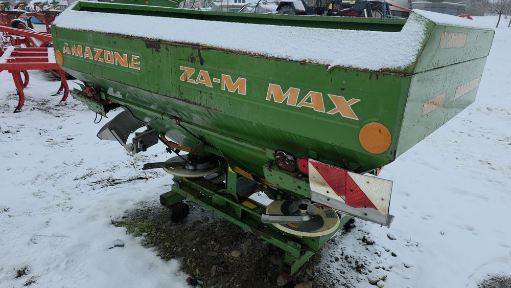 Distribuitor ingrasaminte Con azot Mig  azotiera MA azot Amazone 25002