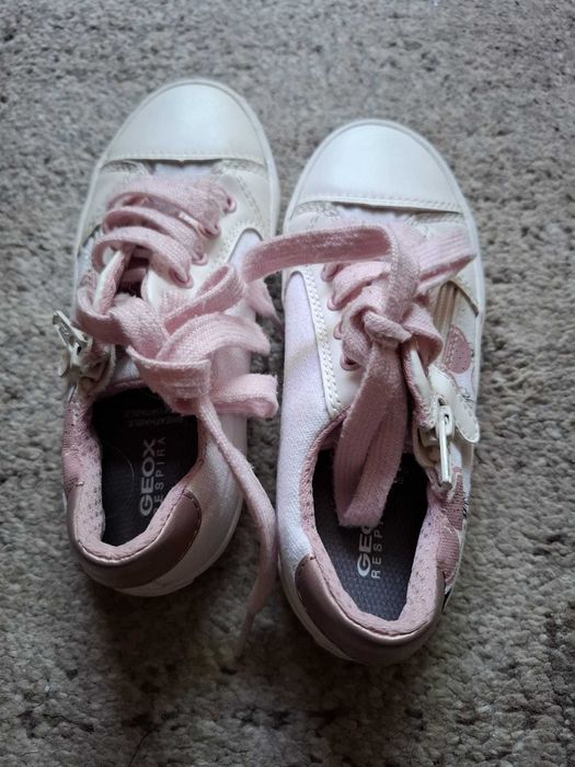 Pantofi pentru fetite