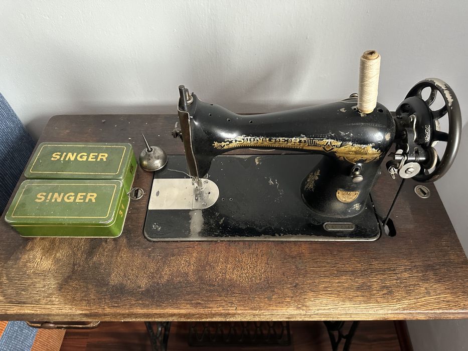 Masina de cusut vintage Singer - model Clasic functionala - stare buna