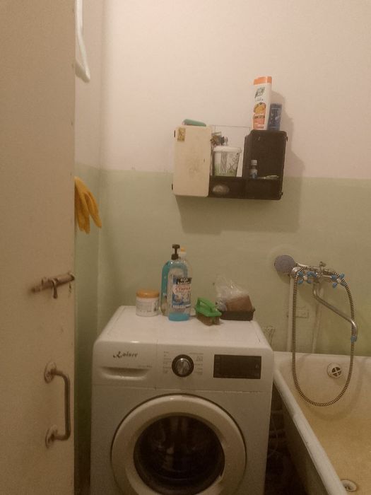 3 xonali uy 8mikrorayonda.